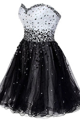 Weißes und schwarzes trägerloses Party- und Heimkehrkleid mit Perlen